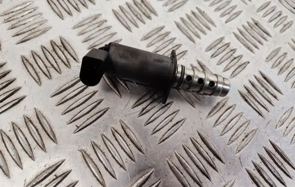 Audi A4 S4 B7 8E 8H Camshaft vanos timing valve 06F109257A