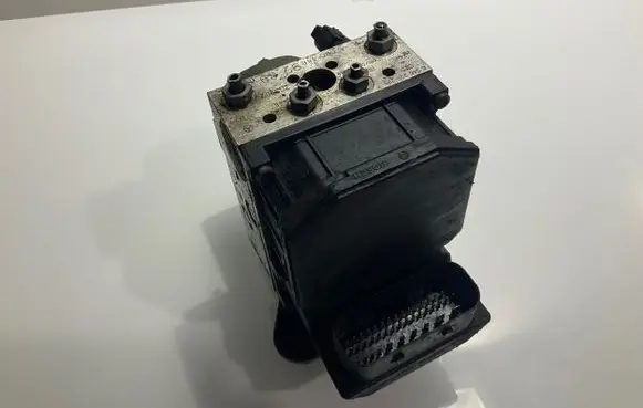 Mercedes-Benz Sprinter W901 W902 W903 W904 ABS Pump A0004469289 0004469289