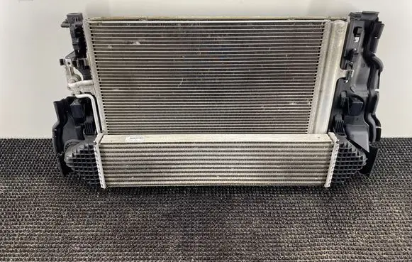 Volvo V60 Radiator set 31261105 BV619L440BD