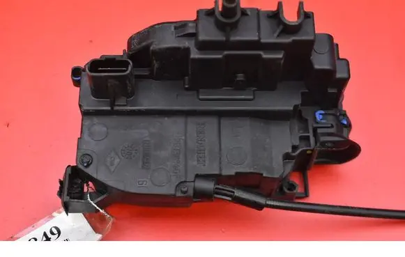 Renault Megane III Front door lock 805030001R