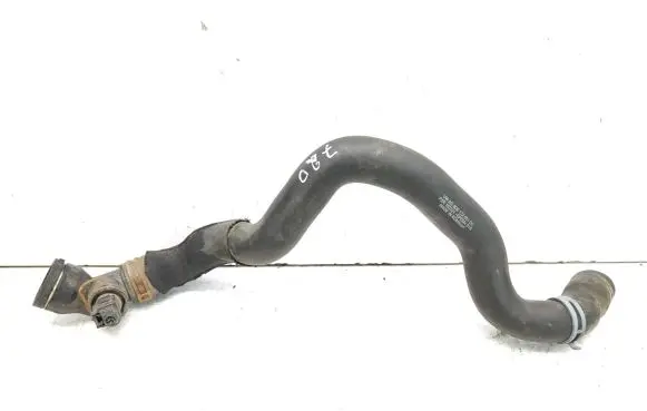 Engine coolant pipe/hose