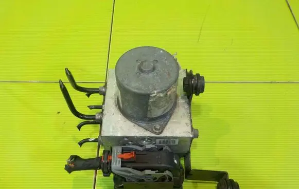 Seat Alhambra (Mk2) ABS Pump 7N0614109S 12AB56