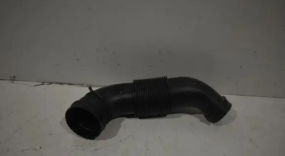 Audi Q7 4L Air intake hose/pipe 7L6129627