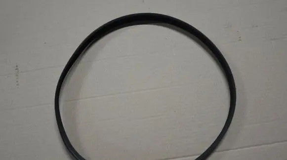Volkswagen Polo V 6R Alternator belt 04C260849E