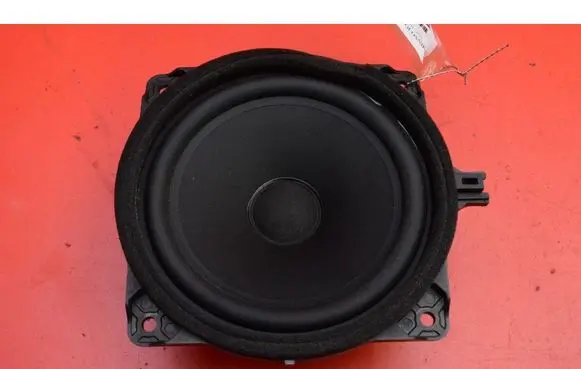 Hyundai i40 Subwoofer speaker 963303Z050