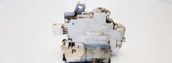 Audi A4 S4 B7 8E 8H Rear door lock 8E0839015AA