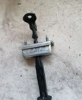 Opel Astra J Rear door check strap stopper 13363545