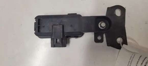 Jaguar XF X250 Exhaust gas pressure sensor 0136500010