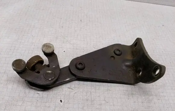 Volkswagen Transporter - Caravelle T5 Sliding door lower roller guide/hinge 7H0843397