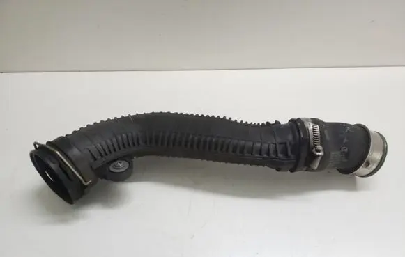 Volkswagen Jetta VI Intercooler hose/pipe 1K0145828AC