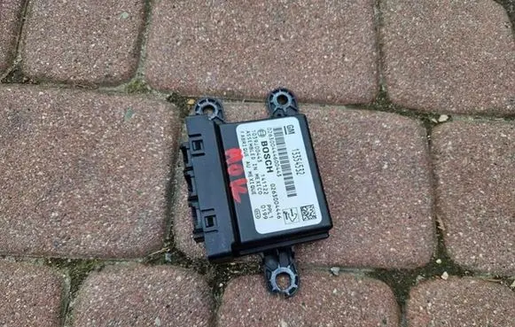 Opel Mokka X Parking PDC control unit/module 13354532