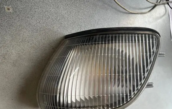 Mitsubishi Delica Front indicator light 87245