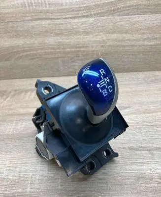 Toyota Prius (XW30) Gear shifter/selector 75C582 75C582RHD