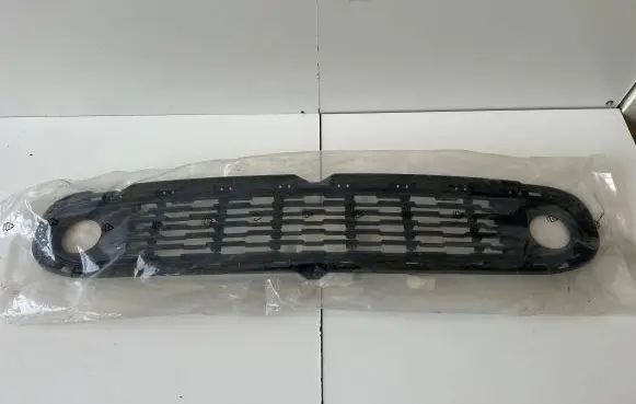 Renault Twingo III Front bumper lower grill 622542799R