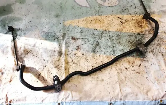 Volkswagen PASSAT B6 Front anti-roll bar/sway bar