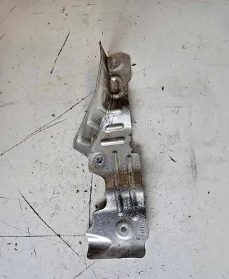 Exhaust heat shield