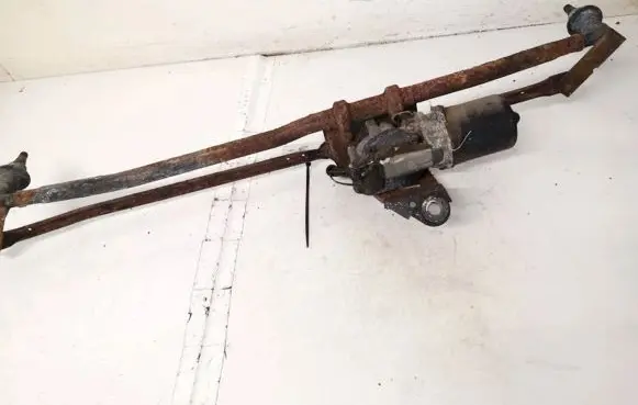 Iveco Daily 30.8 - 9 Front wiper linkage and motor