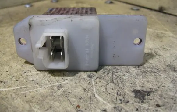 Mitsubishi Pajero Sport I Heater blower motor/fan resistor 2B960