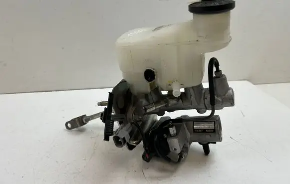 Lexus GS 300 350 430 450H Master brake cylinder 13811010430