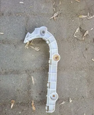 Mitsubishi Outlander Front bumper mounting bracket