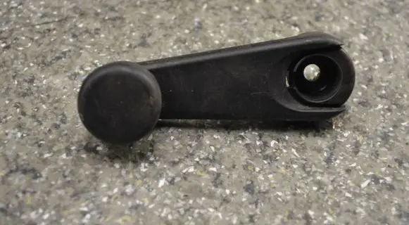 BMW 3 E46 Rear door window winding handle 51328122503