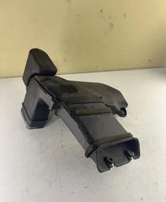 Jeep Cherokee Air intake duct part 68158625AD 68158625A 68158625