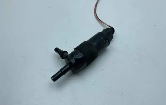 Audi A4 S4 B8 8K Headlight washer pump 8K0955681 31097200