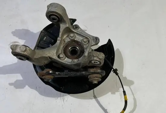 Lincoln Continental Rear wheel hub spindle/knuckle G3GC-5B759-A