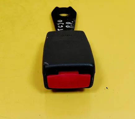 Mitsubishi Colt Front seatbelt buckle G3399
