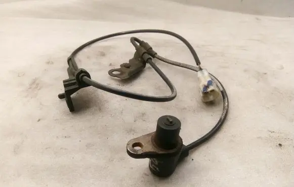 Toyota Corolla Verso AR10 ABS brake wheel speed sensor 8954302040 8826612630