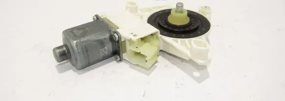 Mercedes-Benz E W212 Front door window regulator motor A2048200242