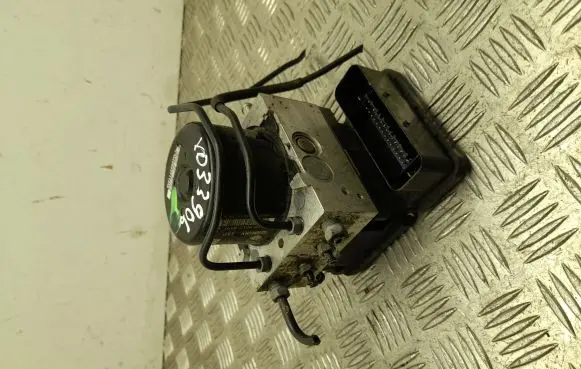 Nissan Navara D40 ABS Pump 476605X21A