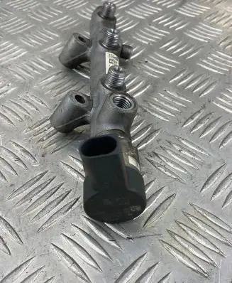 Audi Q7 4L Fuel main line pipe 059130090CM 057130764AE