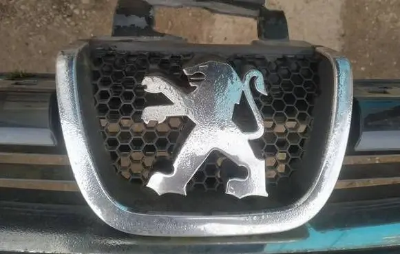 Peugeot 607 Manufacturer badge logo/emblem 