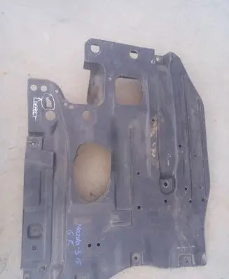 Mazda 3 II Center/middle under tray cover B45A56122