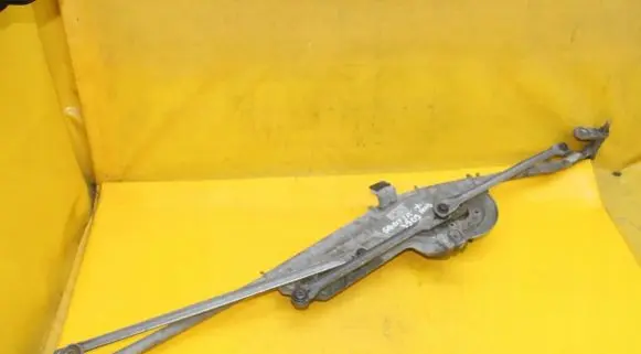 Front wiper linkage and motor