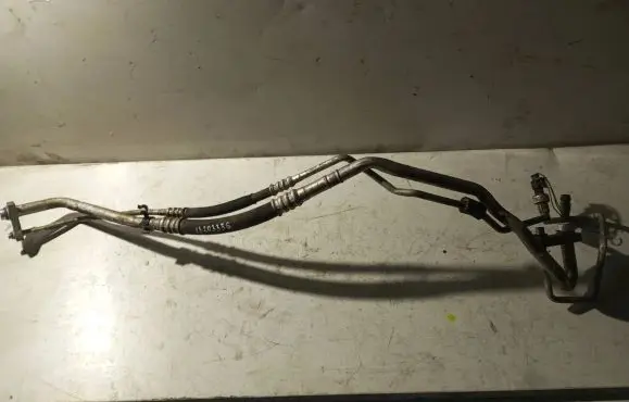Opel Corsa D Air conditioning (A/C) pipe/hose 13203336