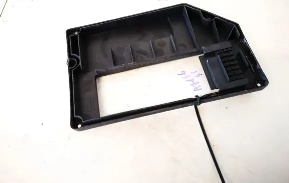 Volvo S70 V70 V70 XC Fuse box cover 3515122