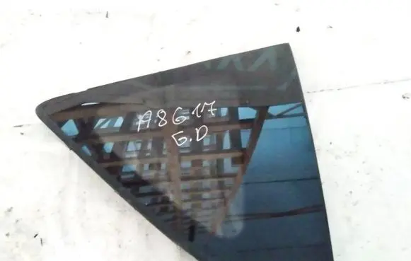 Toyota RAV 4 (XA30) Rear side window