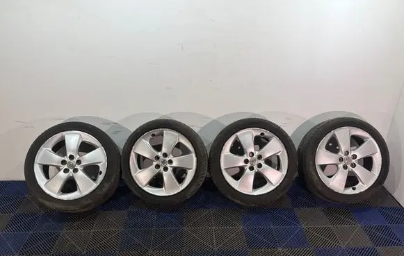 Toyota Prius (XW30) R17 alloy rim 