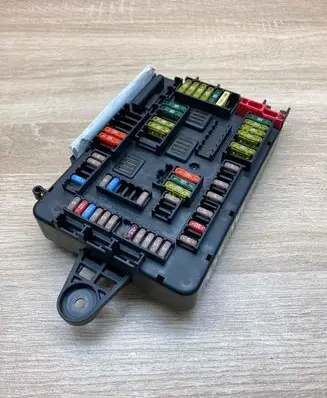 BMW 3 F30 F35 F31 Fuse module 9337882 10688710