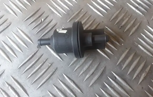 Volkswagen Polo IV 9N3 Breather valve 6QE906517 2580116B