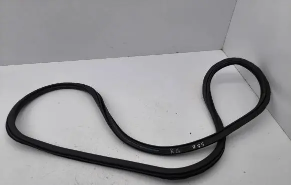 Audi A3 8Y Rear door rubber seal (on body) 