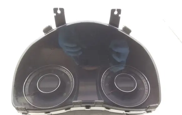 Speedometer (instrument cluster)