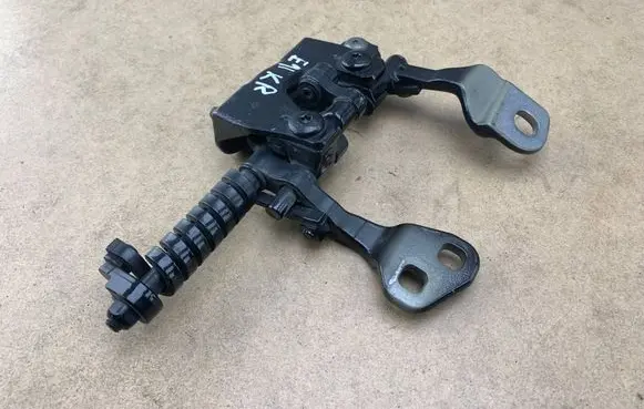 BMW 3 E90 E91 Tailgate/trunk/boot hinge 41627054049 7054049 41627193741