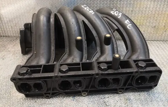 Mercedes-Benz C W203 Intake manifold 6110903537