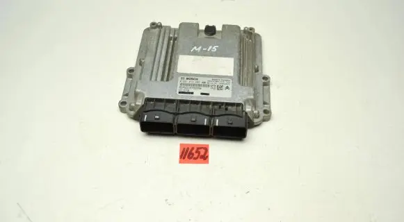 Mitsubishi Outlander Engine control unit/module 0281014902