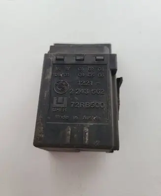 BMW 3 E36 Glow plug pre-heat relay 2243562