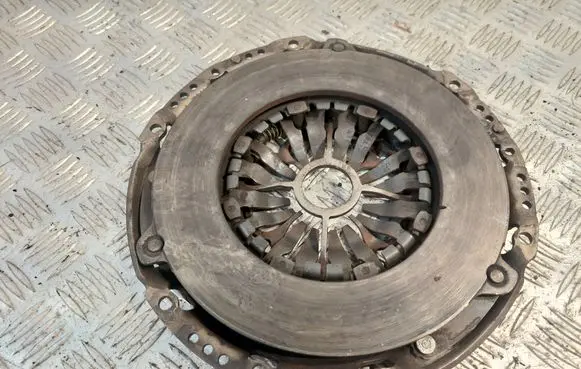 Toyota Corolla Verso AR10 Pressure plate 3100105030