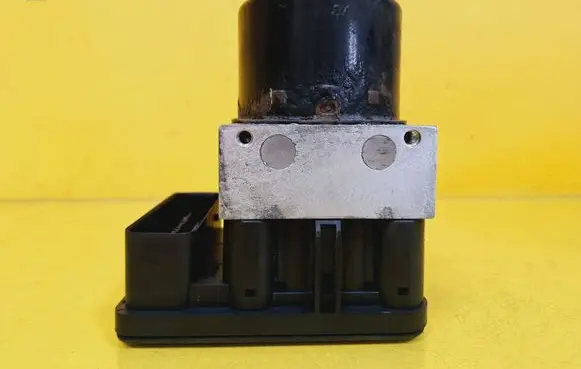 Volkswagen Golf IV ABS Pump 1J0614117F 1C0907379J